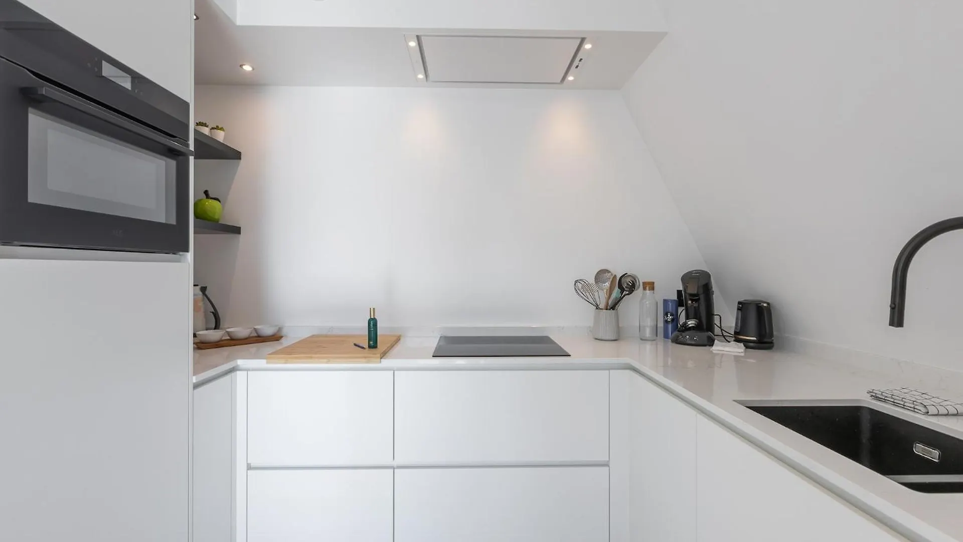 Apartment In Middelkerke With Sun Terrace